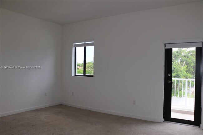 Building Photo - 25372 SW 135th Ave