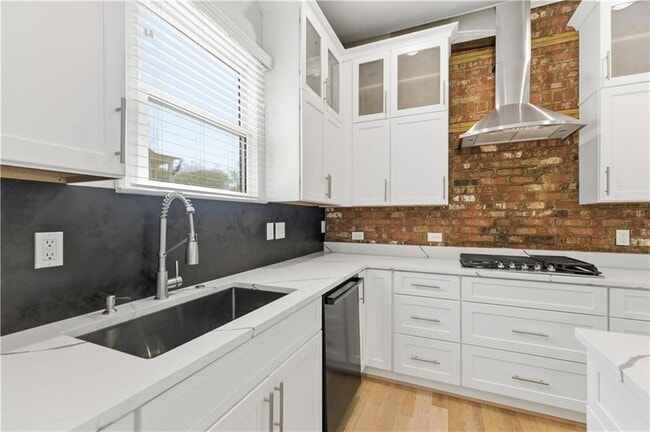 Building Photo - 850 Ormewood Ave SE