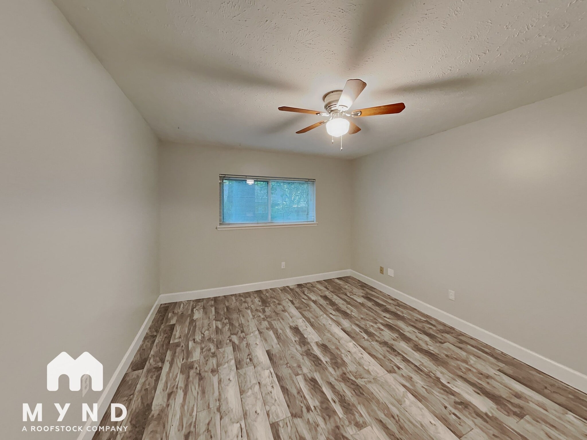 Building Photo - 61 S Circlewood Glen