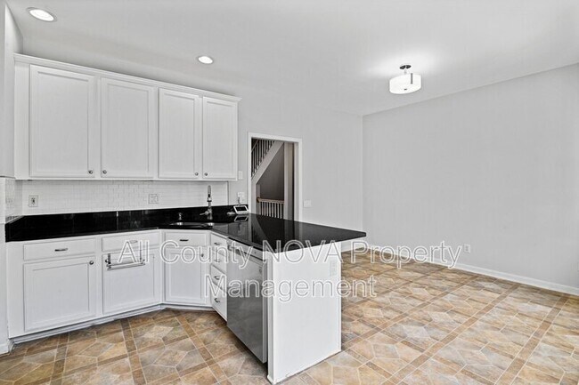 Building Photo - 22707 High Haven Terrace