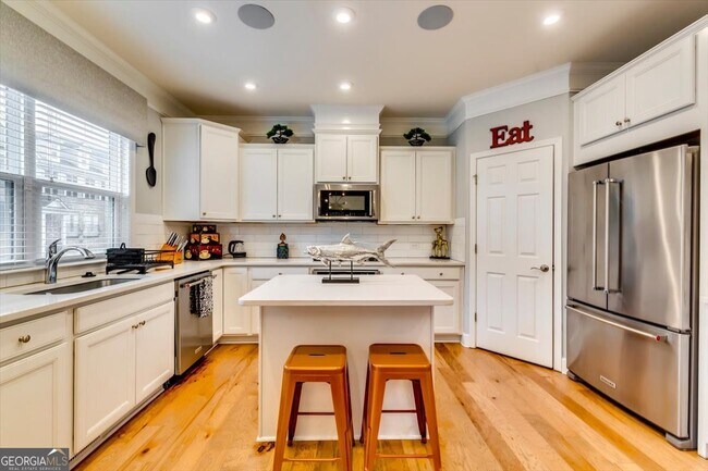 Building Photo - 6171 Brevard Dr SE