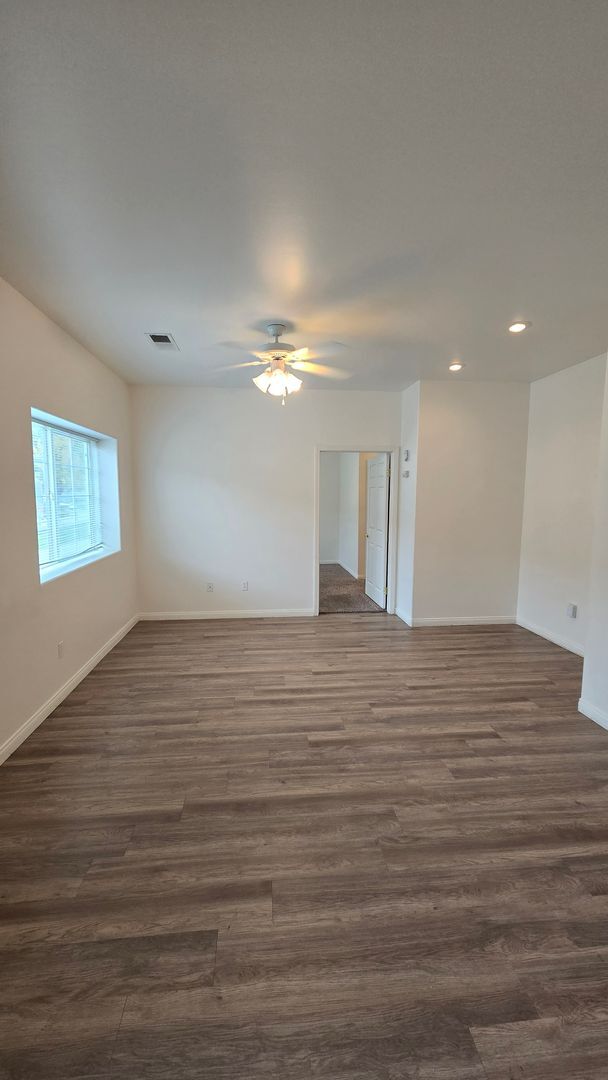 Building Photo - 716 Meadow Grove Ct