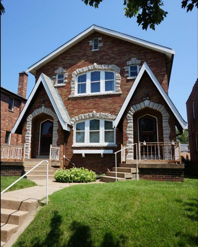 4139 Alma Avenue 4139 Alma Avenue St. Louis MO 63116 Apartment Finder