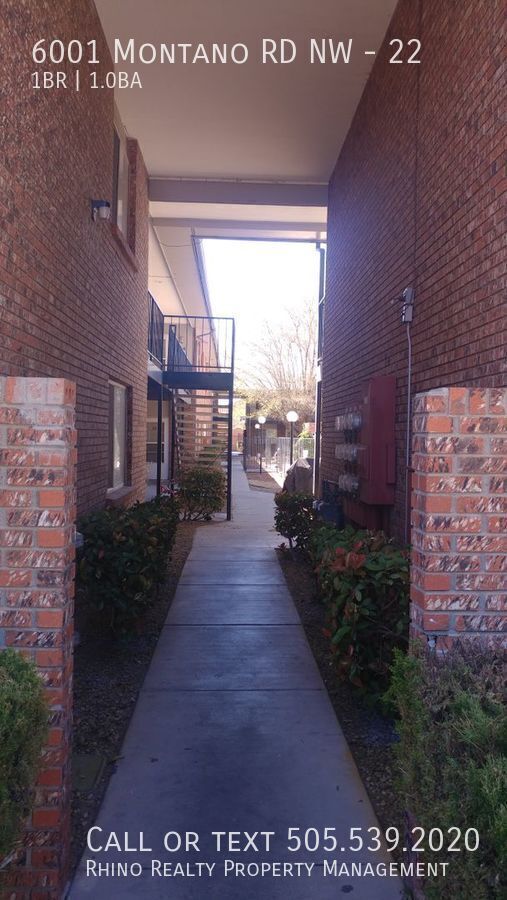 Building Photo - 6001 Montaño Rd NW