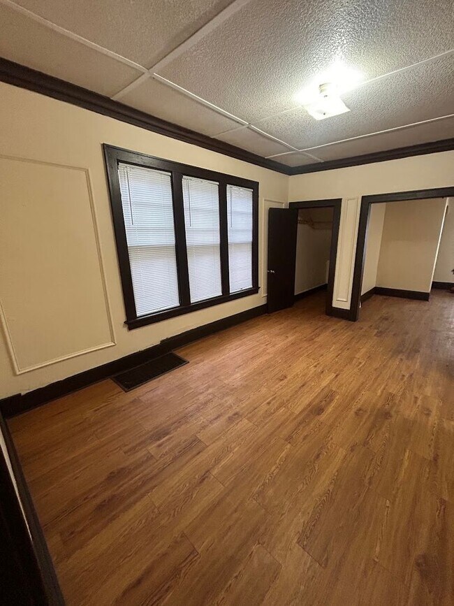 Building Photo - 1530N29thJ