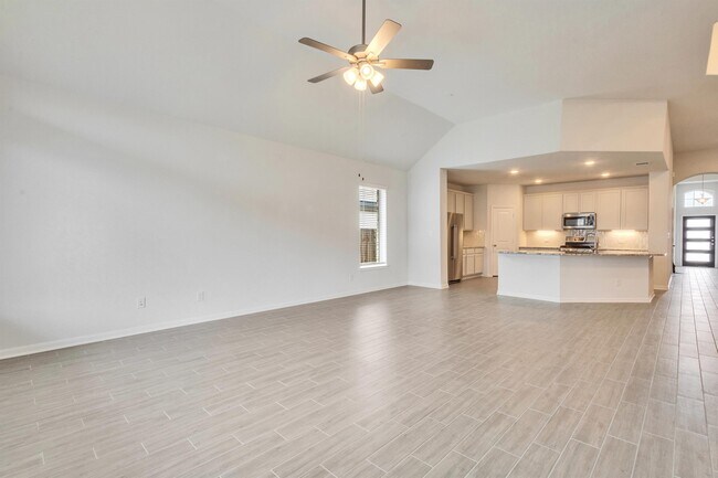 Building Photo - 211 Short Leaf Dr