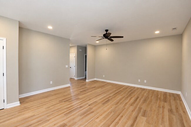 Building Photo - 1407 Brook Hill Drive