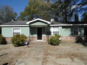 Building Photo - 258 Croatan St