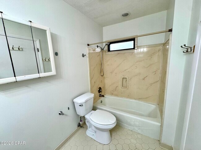 Building Photo - 300 Cherry St