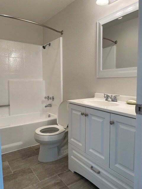 Building Photo - 20235 Keswick St