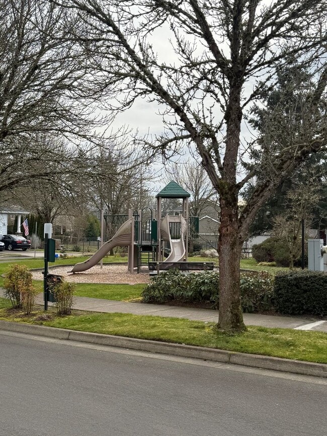 Building Photo - Beautiful Contemporary Home in Hillsboro