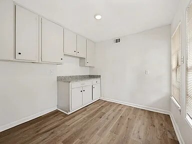 Building Photo - 116 Vandenburg Dr