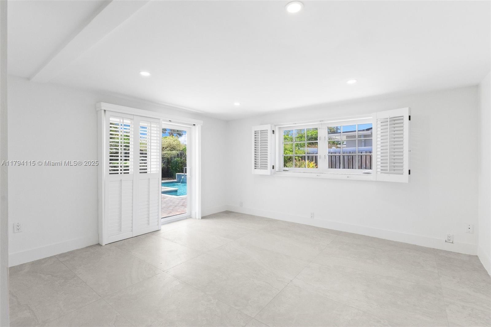 Building Photo - 2070 NE 54th Ct