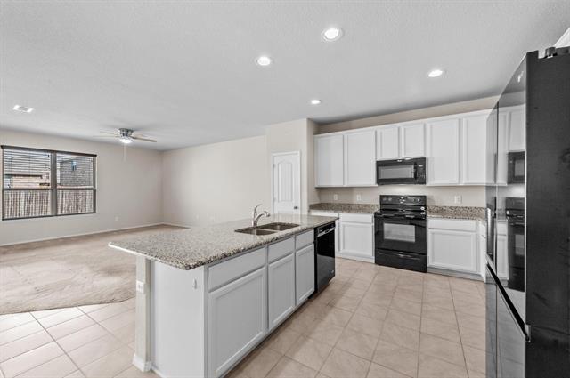 Building Photo - 4244 Leeds Dr