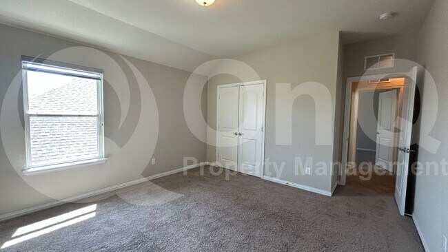Building Photo - 2221 Candler Club Way