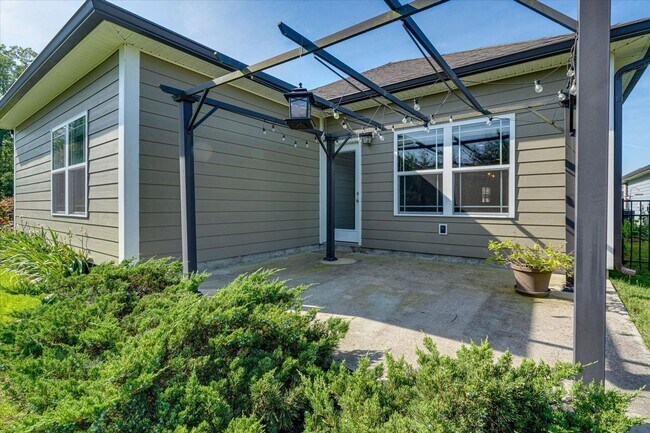 Building Photo - 3 bedroom home in Creekside at Hampton Meadows!