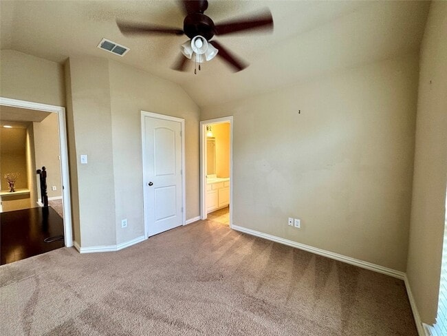 Building Photo - 3817 Edward Dr