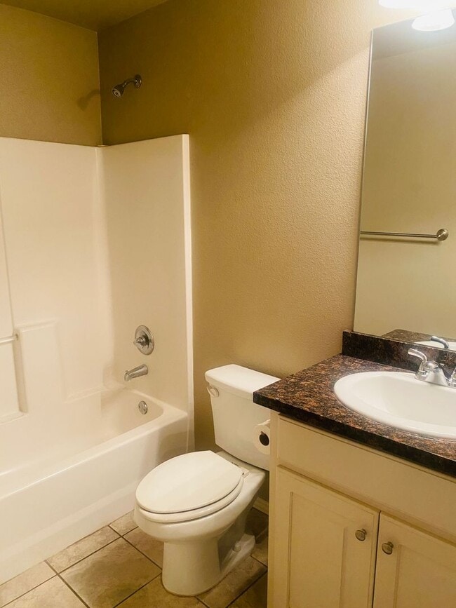 Building Photo - 4 bedroom 2 bath 2 car garage - Frenship ISD