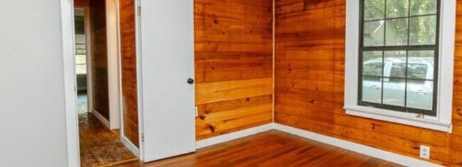 Building Photo - 358 Breamwood Ave