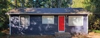 Building Photo - Edmonds 1 Bedroom 1 Bath Cottage