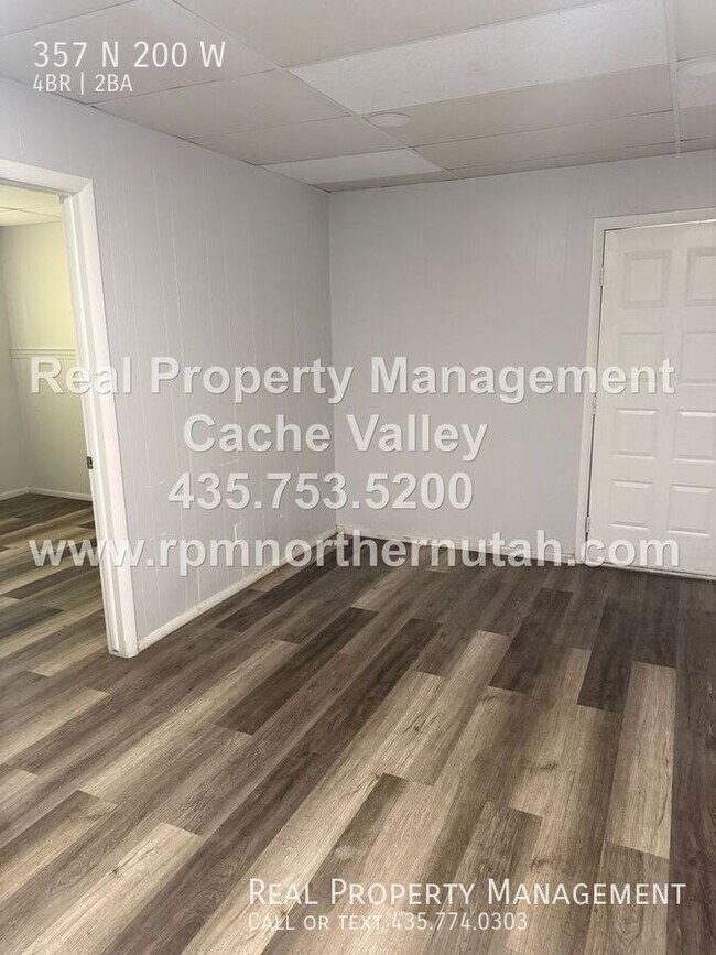 Building Photo - 357 N 200 W