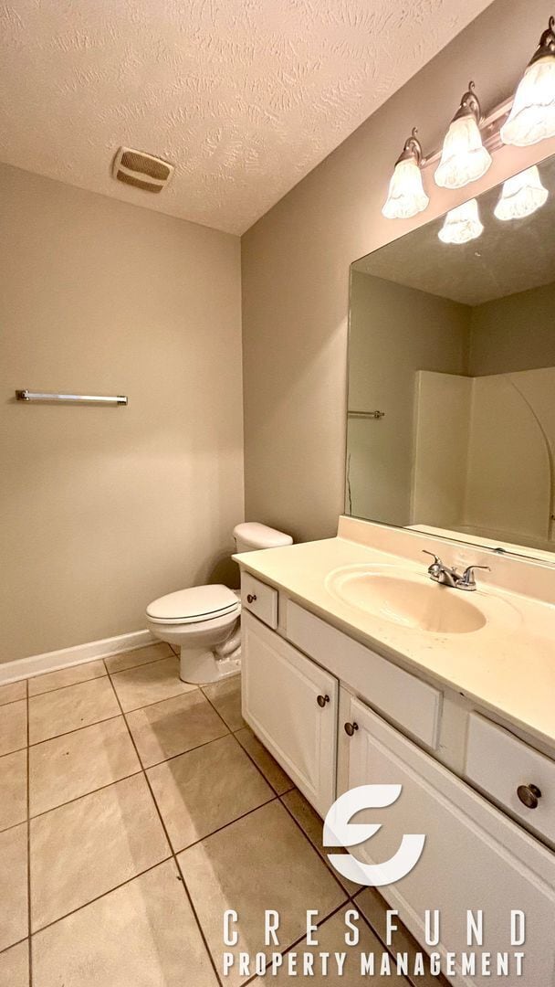 Building Photo - BRAND NEW FLOORING!!! - 2 Bed, 2 Bath Cond...