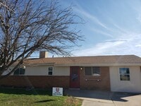 Building Photo - 2924 Beechwood St