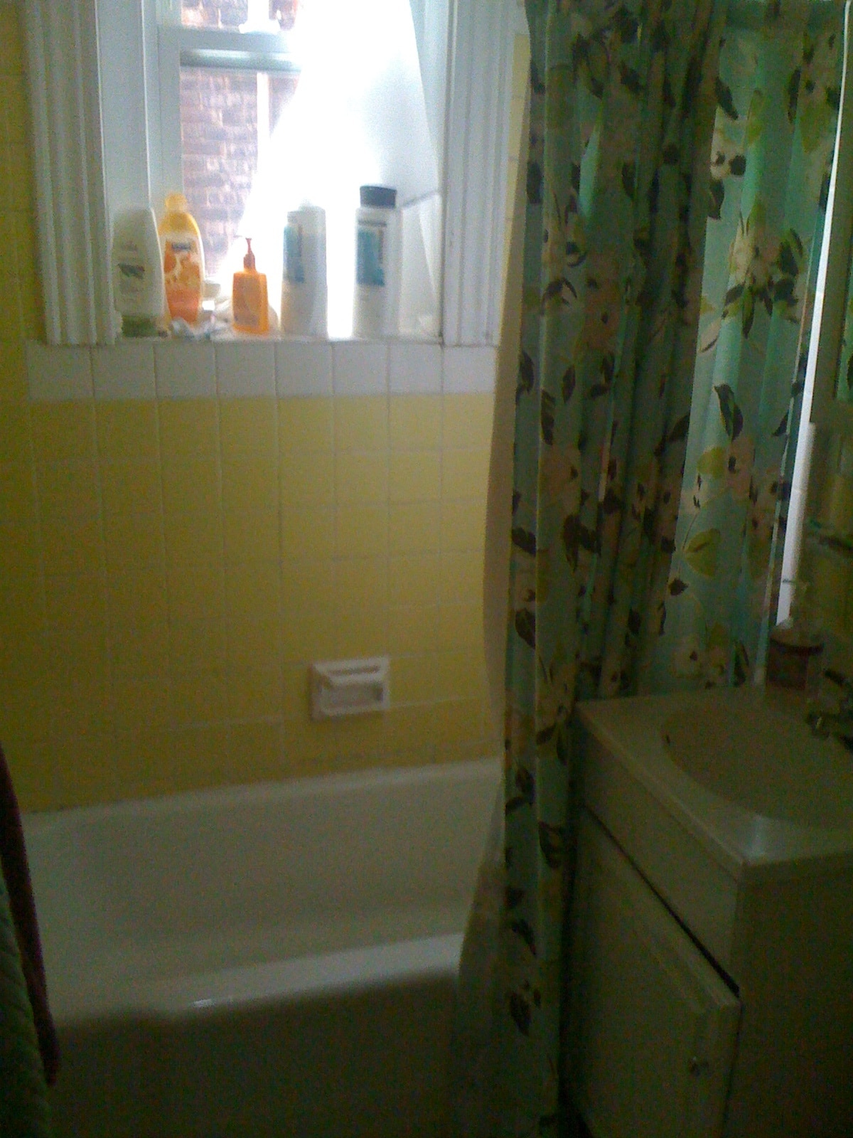 Building Photo - 14 Pond St