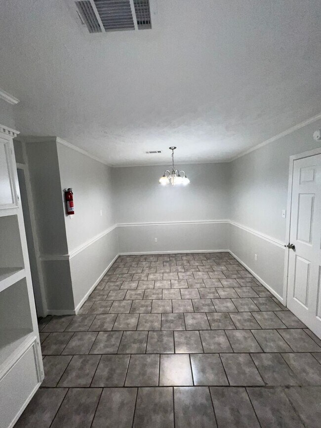 Building Photo - 1426 Tracewood Dr