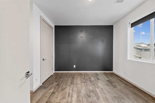 Building Photo - 1512 Weber St