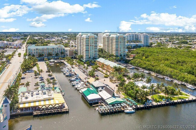 Building Photo - 700 E Boynton Beach Blvd