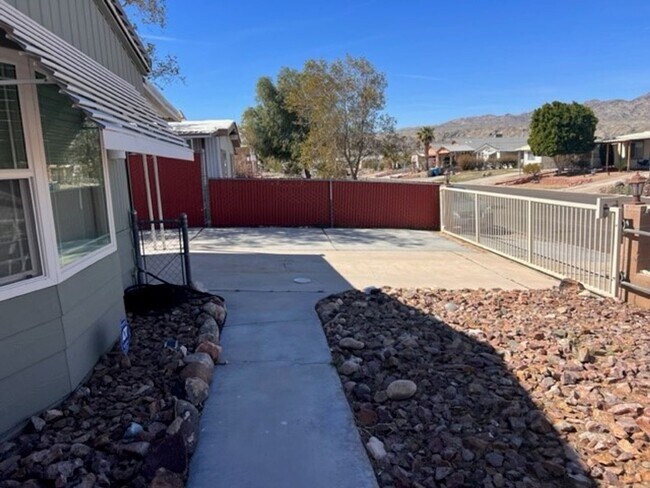 Building Photo - 4 Bedroom doublewide with Garage/Workshop ...