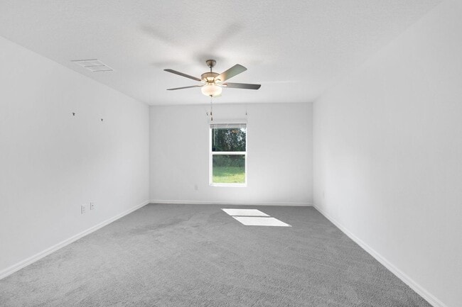 Building Photo - Like New 3/2 in Wimauma