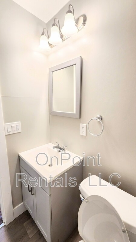 Building Photo - 7873 Syracuse St