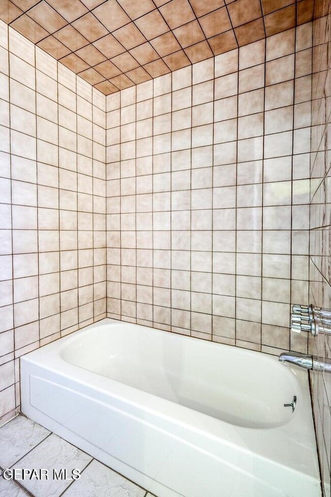 Building Photo - 293 Atlantic Rd