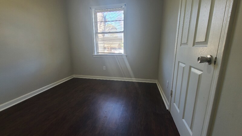 Building Photo - 3881 Windy Ave