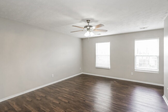 Building Photo - 2878 Creekbend Dr