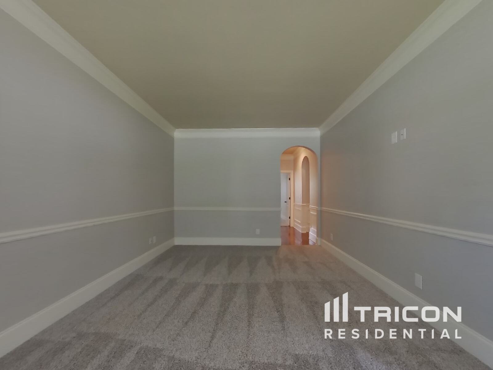 Building Photo - 4627 Town Manor Dr