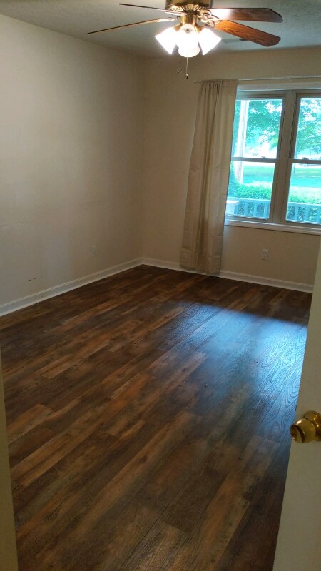 Building Photo - 103 E Park Pl