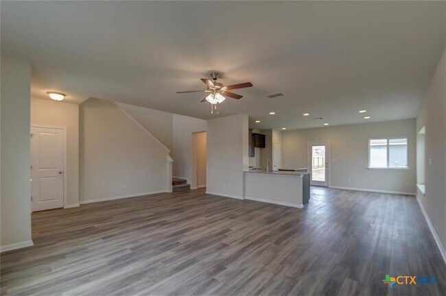 Building Photo - 302 Mossycup Dr