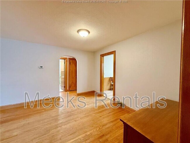 Building Photo - 3013 Ridgeview Dr