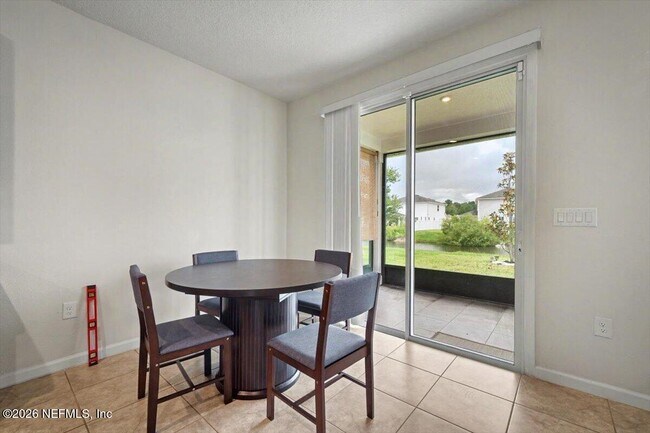 Building Photo - 11443 Tiburon Dr