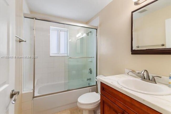 Building Photo - 5776 SW 166th Ct