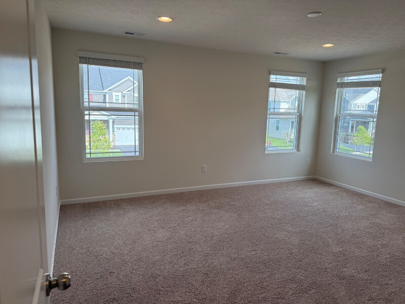 Building Photo - 8580 Apricot Wy