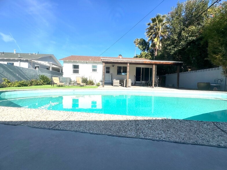 Building Photo - 15732 Covello St