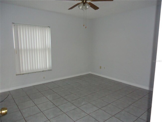 Building Photo - 1613 Little River Dr