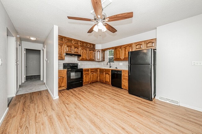 Building Photo - 1107 S Jackson St