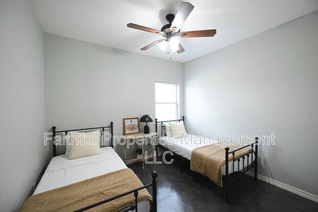 Building Photo - 14221 County Rd 452