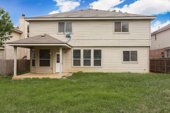 Building Photo - 14514 Redwood Valley