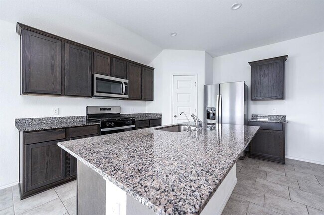 Building Photo - 1010 Appaloosa Ln